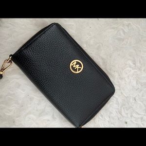 Michael Kors wristlet